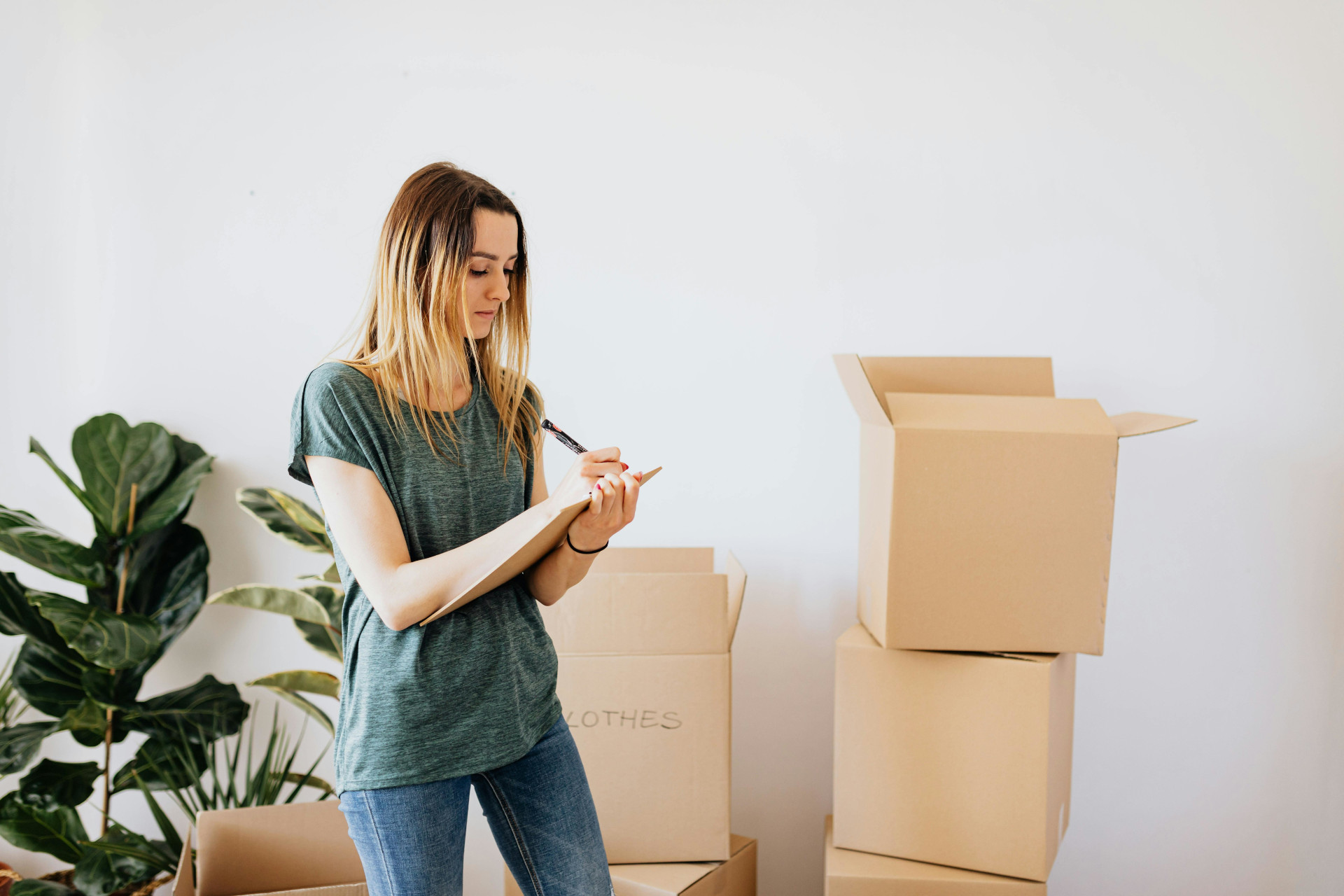 Roommates.com Guide to Moving From Home