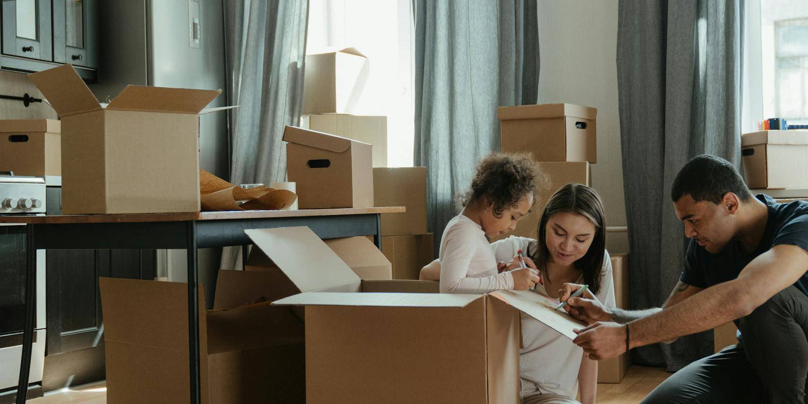 10 Tips for a Smooth Move: Mastering the Art of Packing