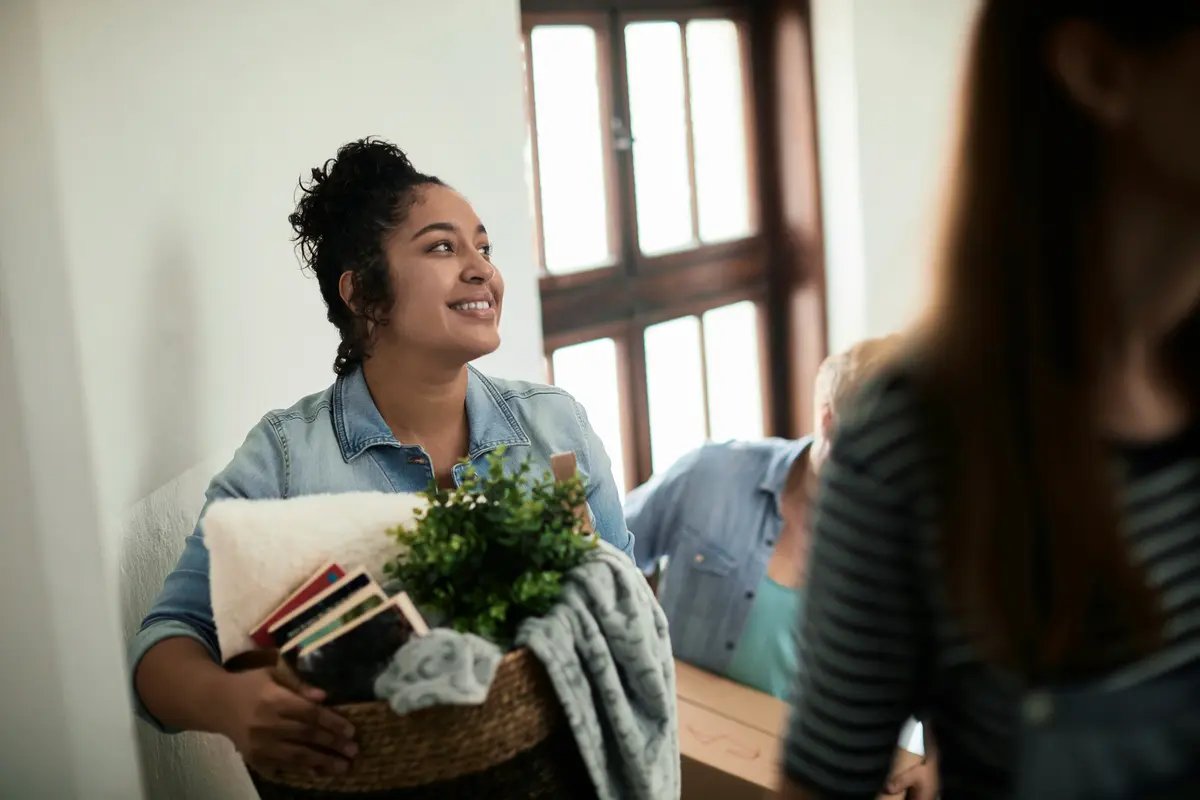 Find a Female Roommate Near You