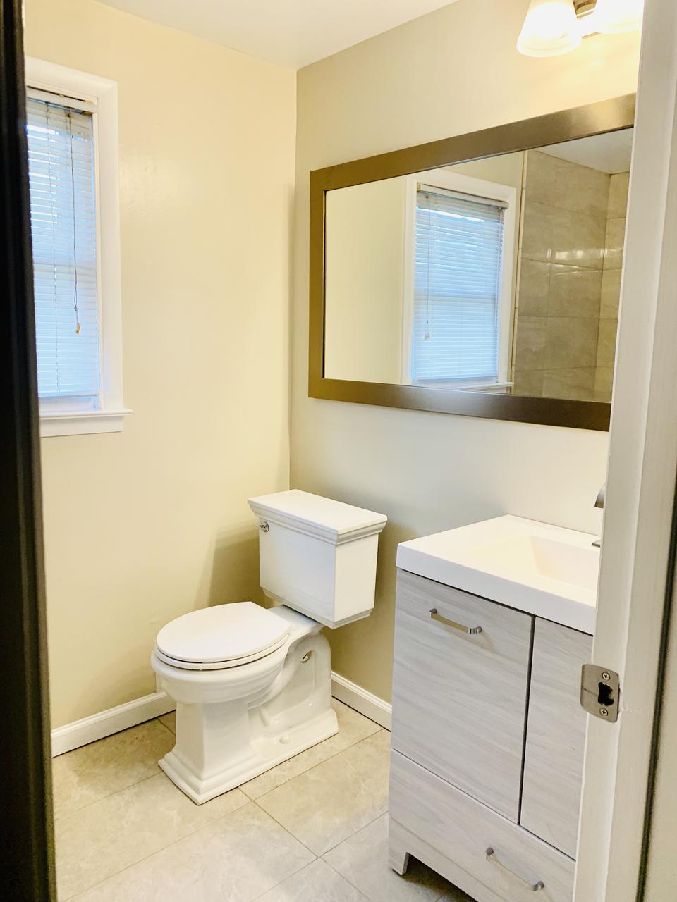 Profile photo 7 of 8