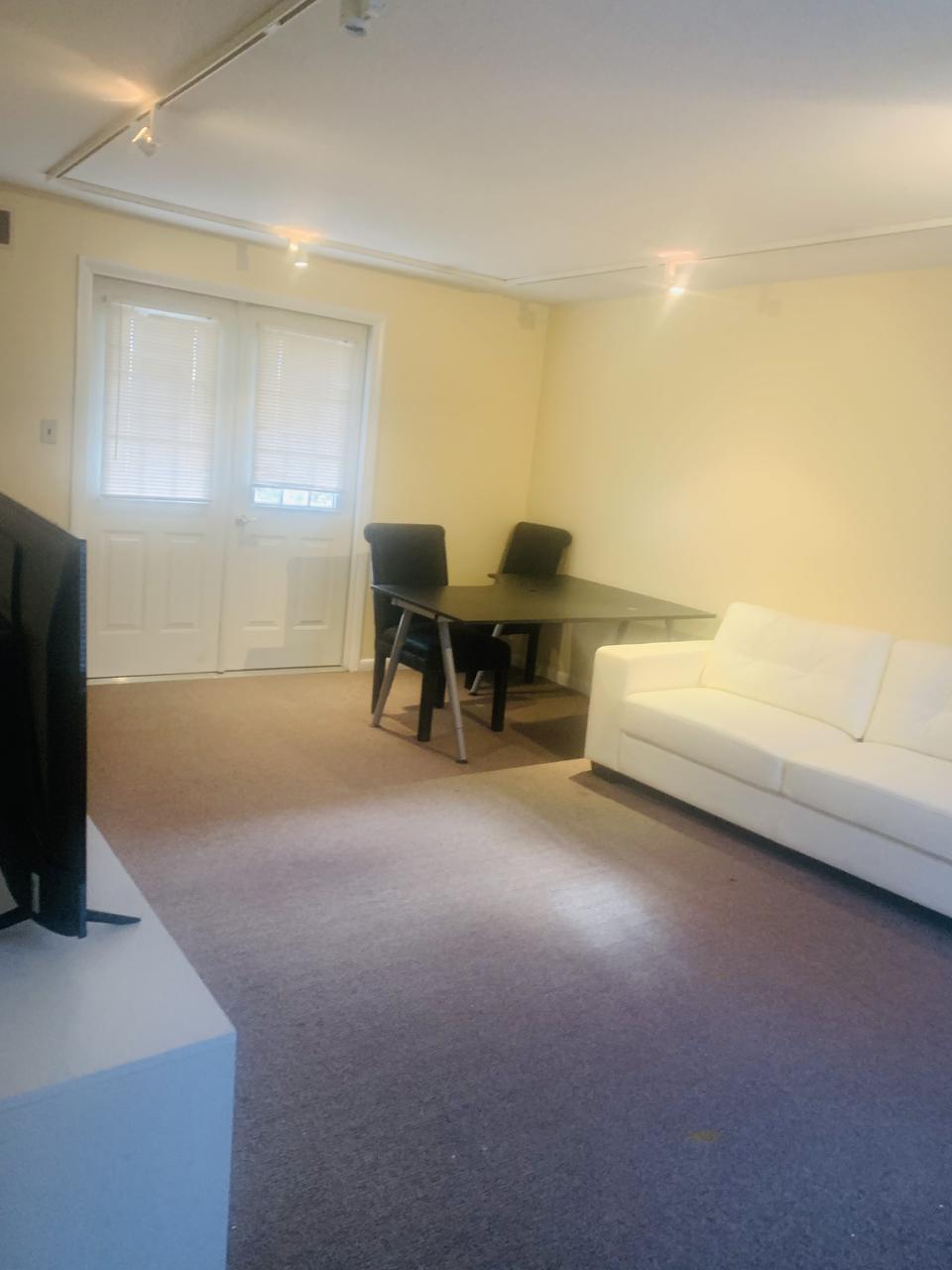 Profile photo 8 of 8