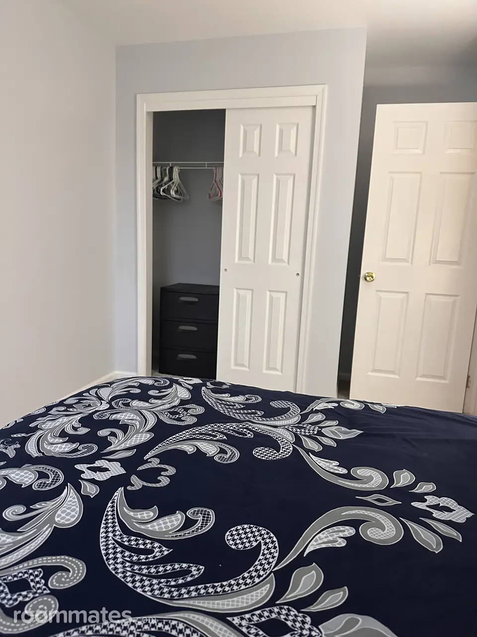 Profile photo 3 of 8