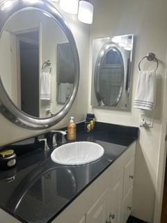 Room for rent in Westlake Village, CA $2000, condo