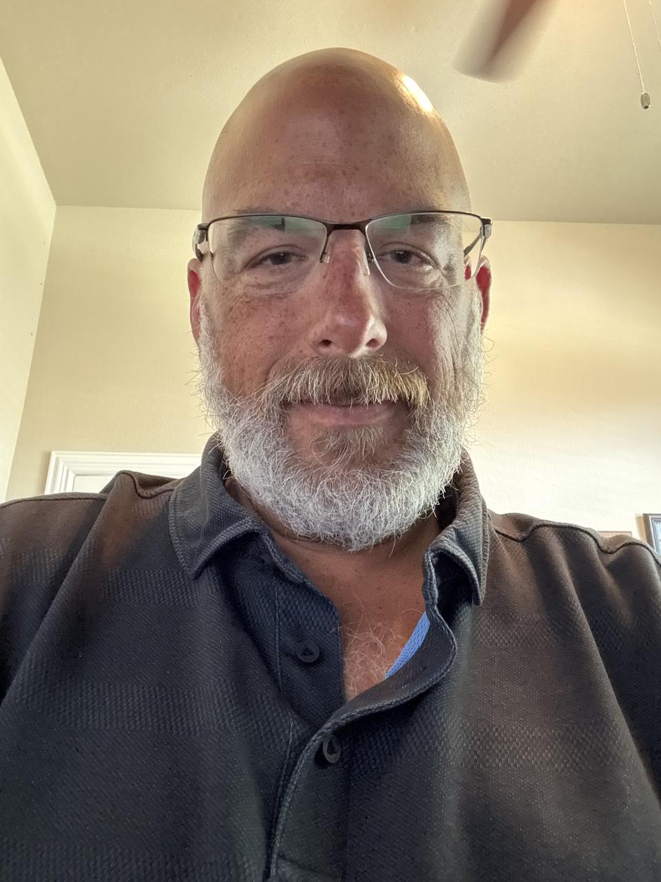 Profile photo 12 of 12