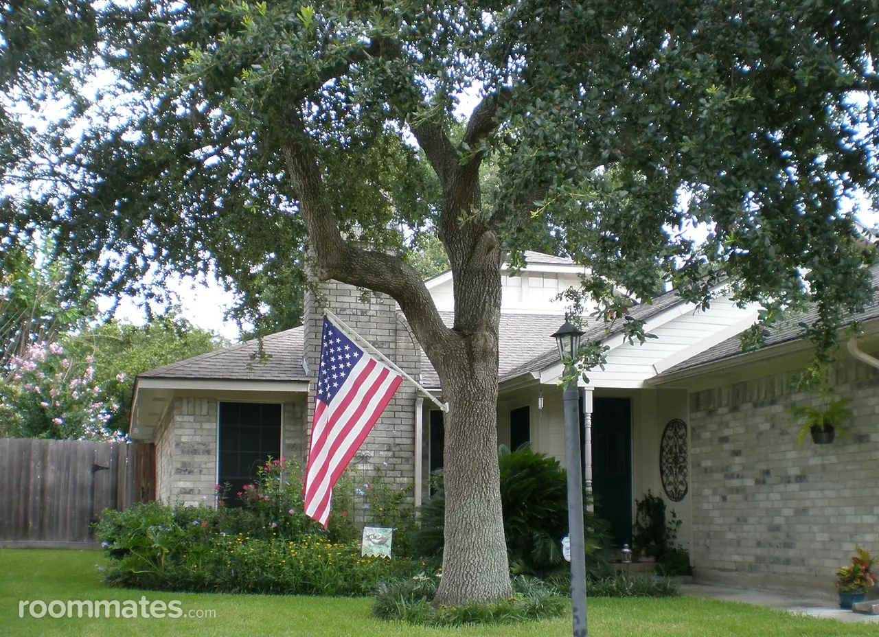 Profile photo 2 of 10