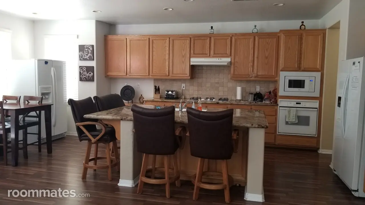 Profile photo 7 of 9