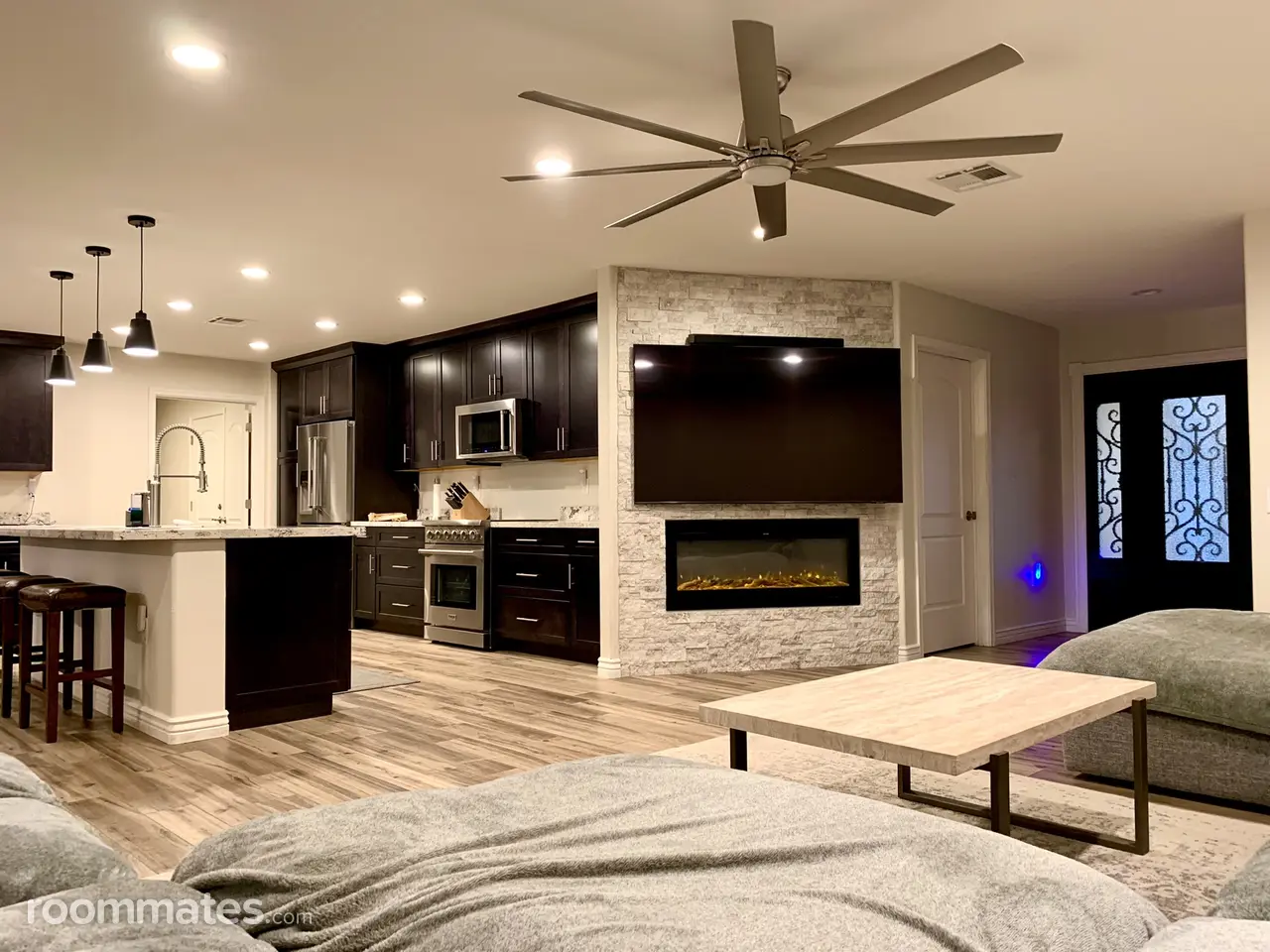 Profile photo 3 of 3