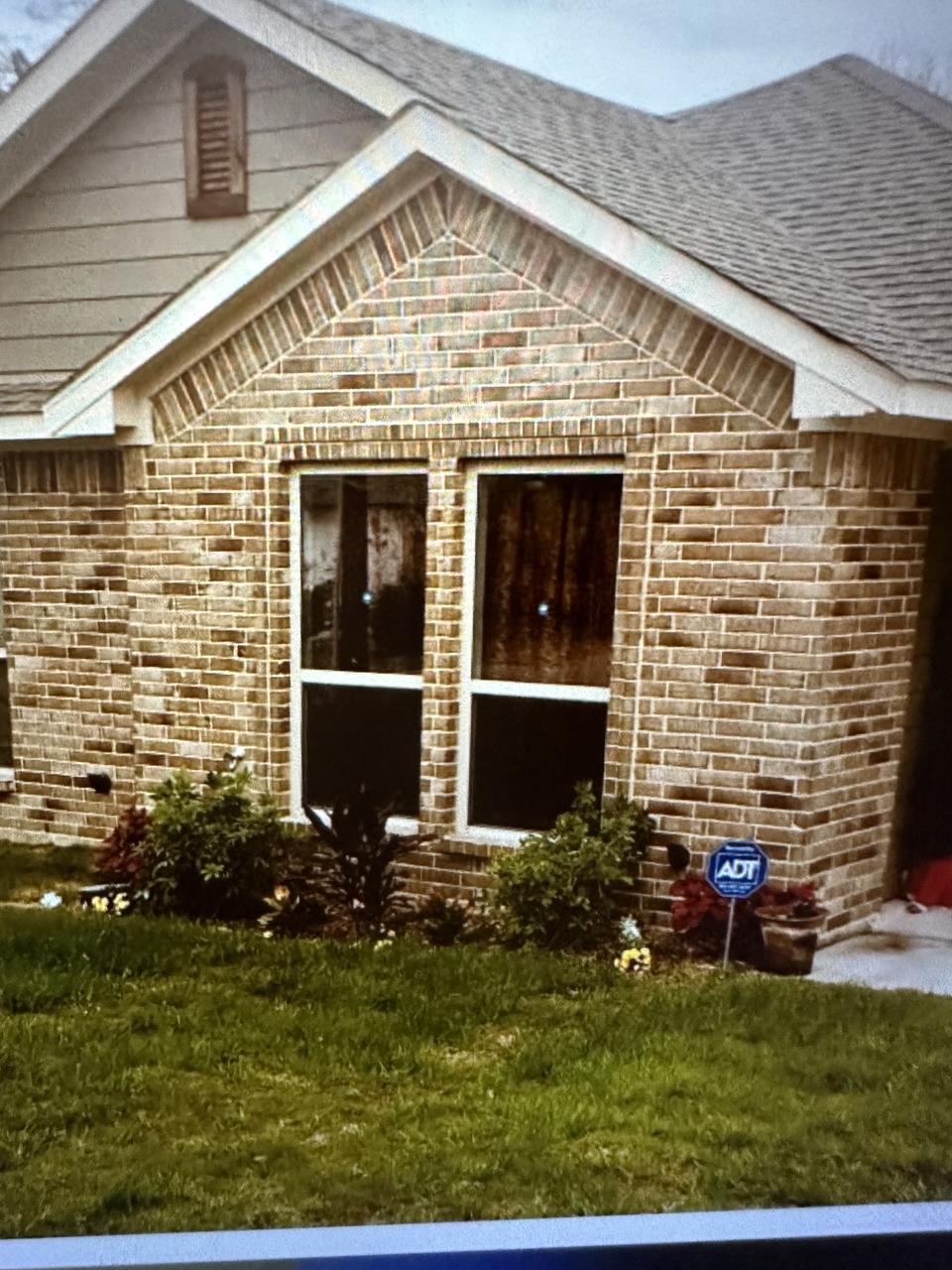 Profile photo 8 of 10