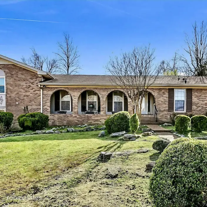 Room for rent in Nashville, TN $1000, house