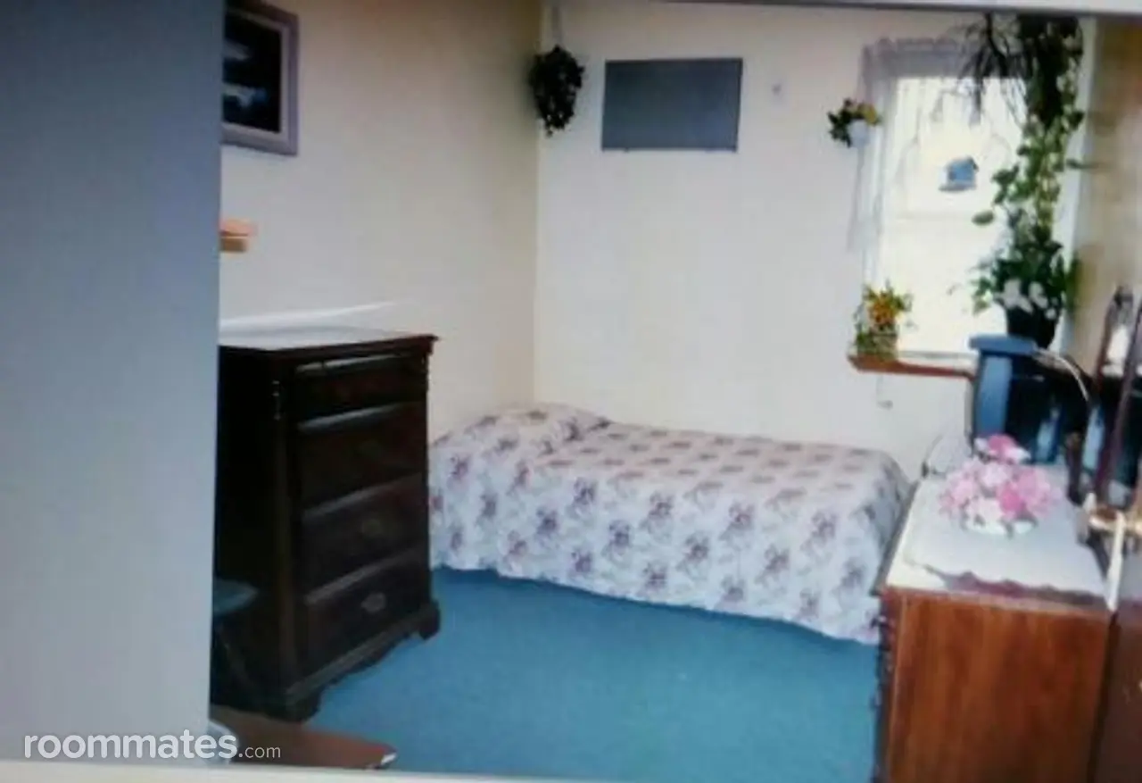 Profile photo 1 of 4