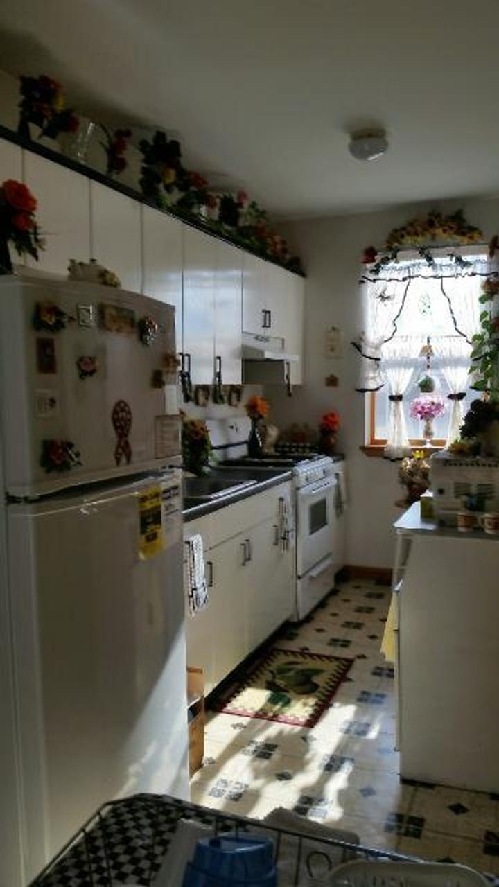 Profile photo 4 of 4