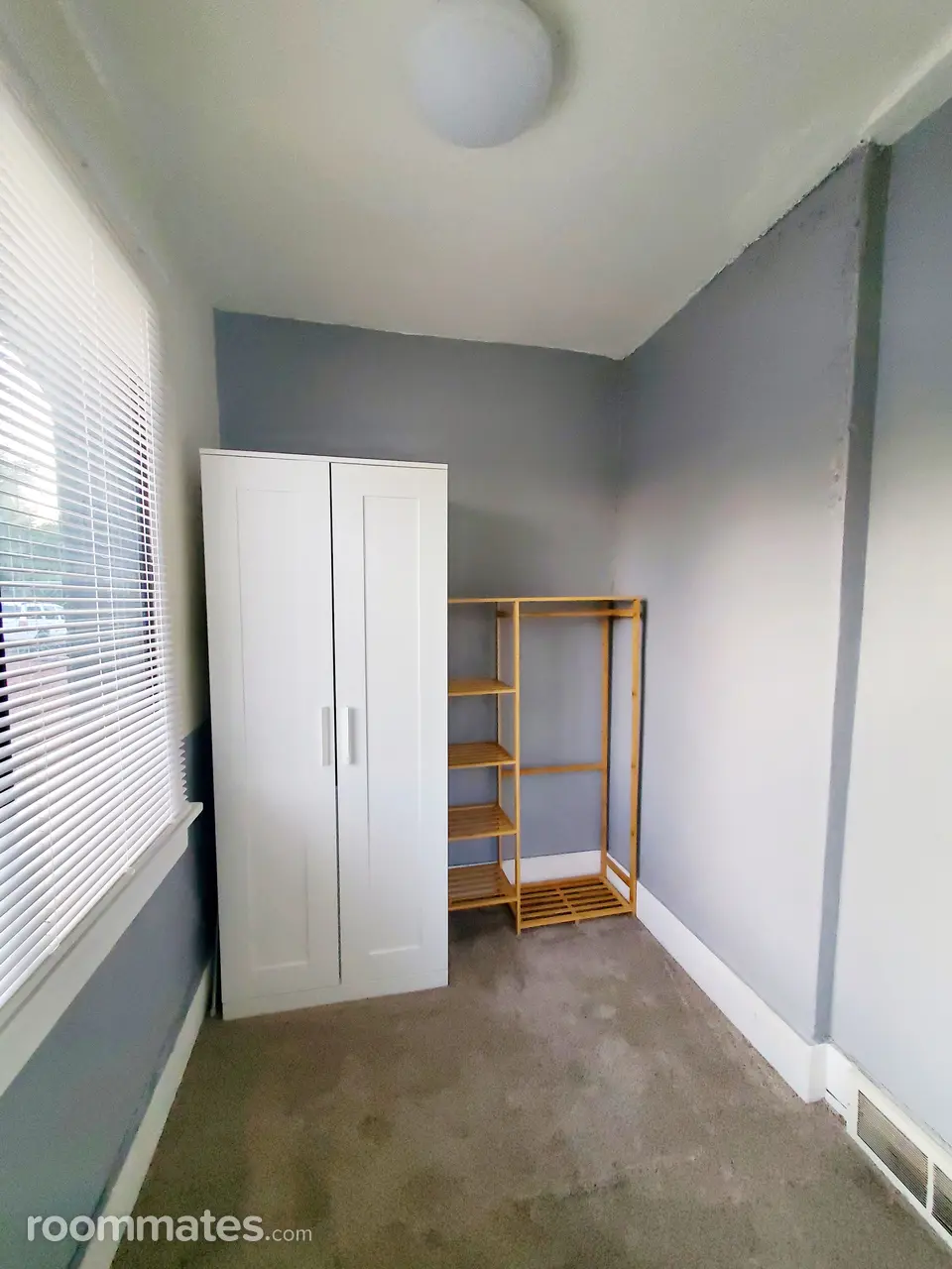 Profile photo 4 of 18