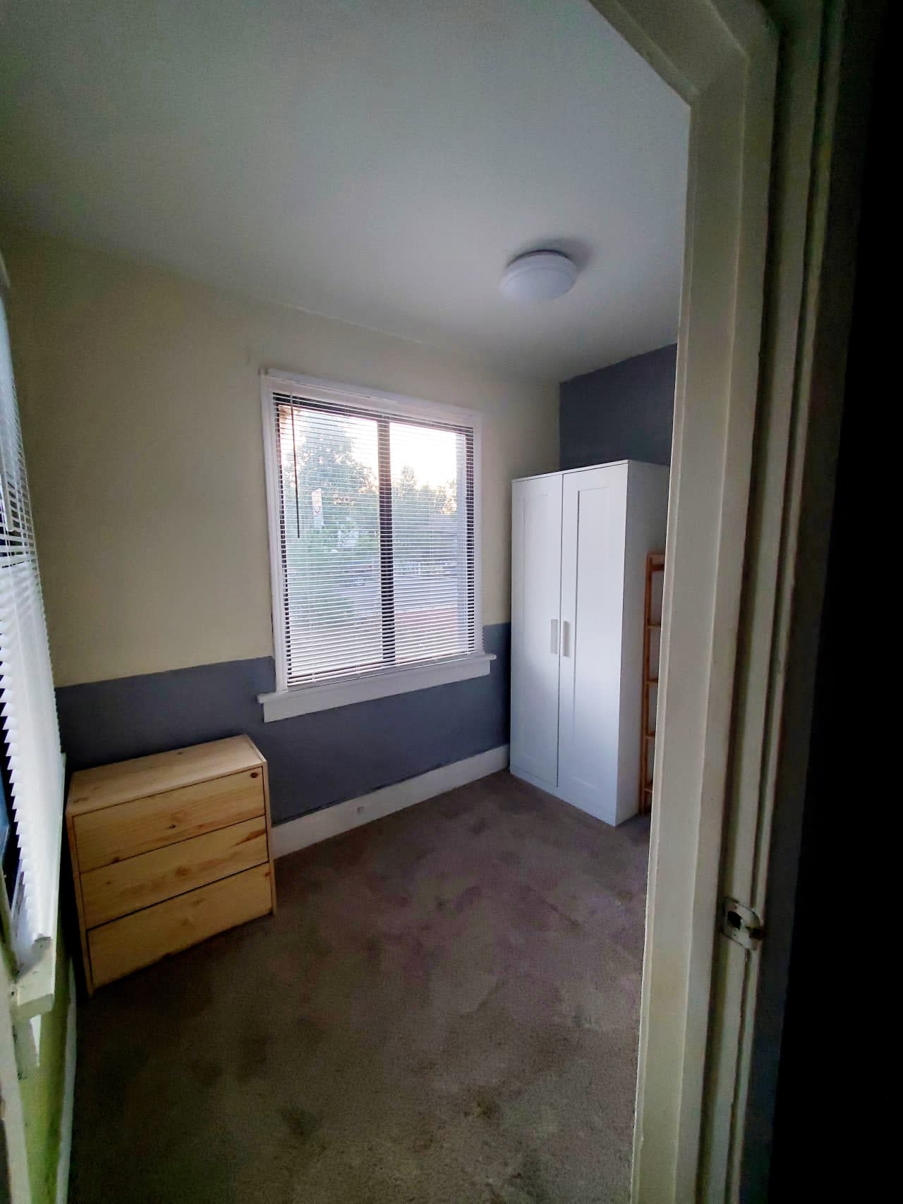 Profile photo 9 of 18