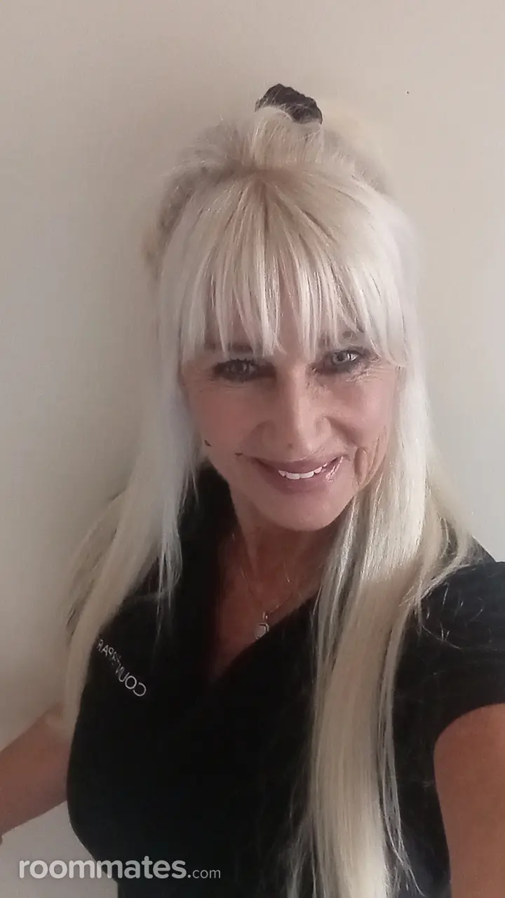 Profile photo 9 of 9