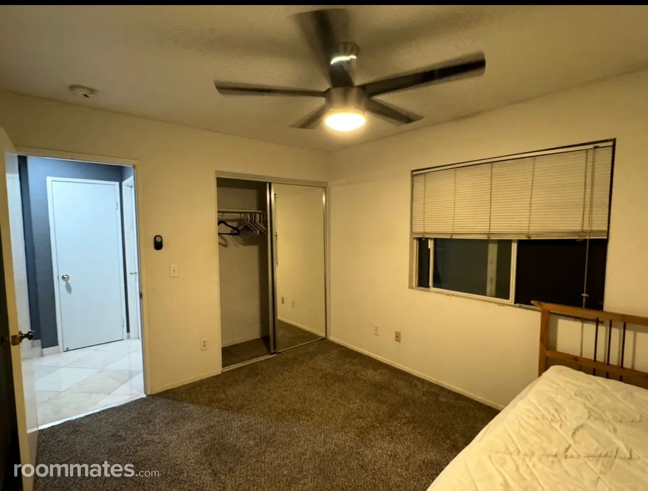 Room for rent in San Diego, CA $1000, house