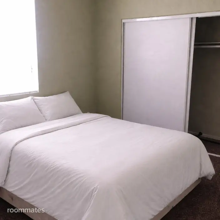 Room for rent in San Diego, CA $1225, house