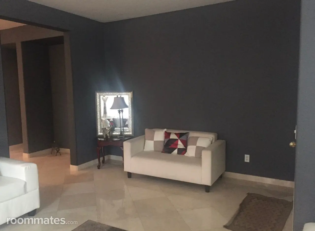 Profile photo 9 of 11