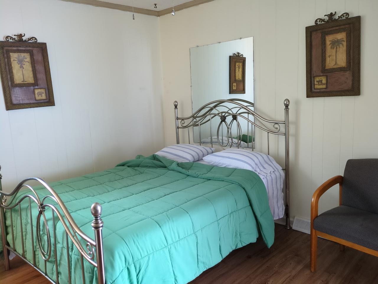 Profile photo 10 of 11