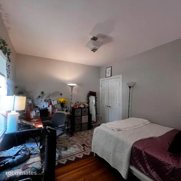 Room for rent in Medford, MA $1000, house