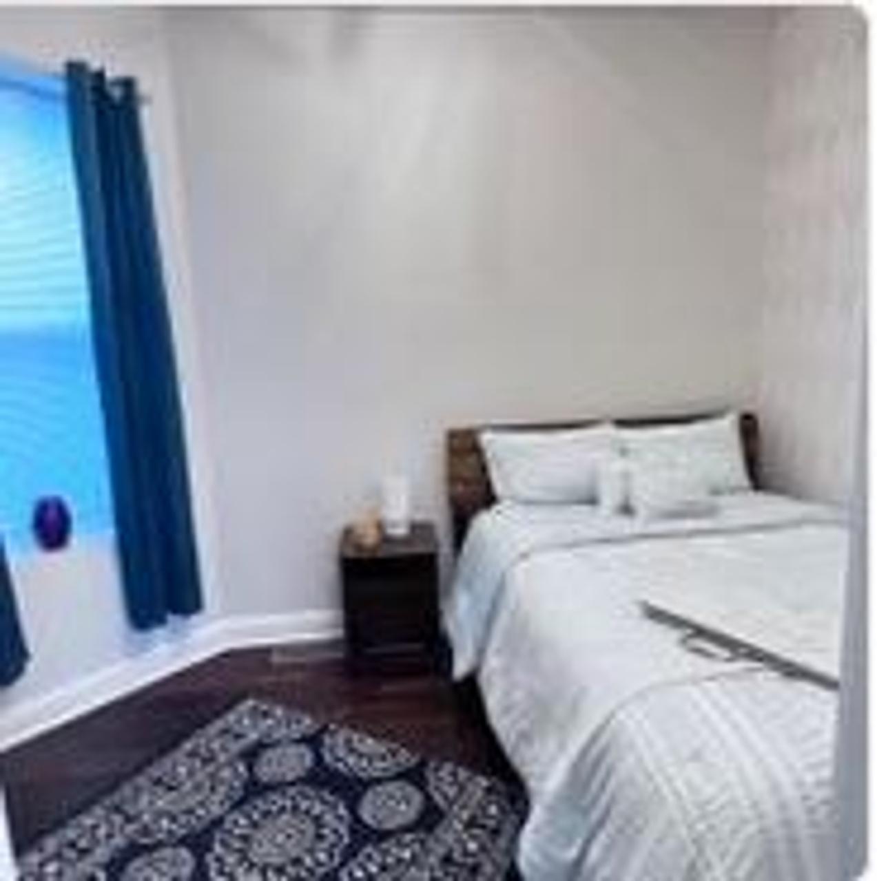 Profile photo 1 of 11