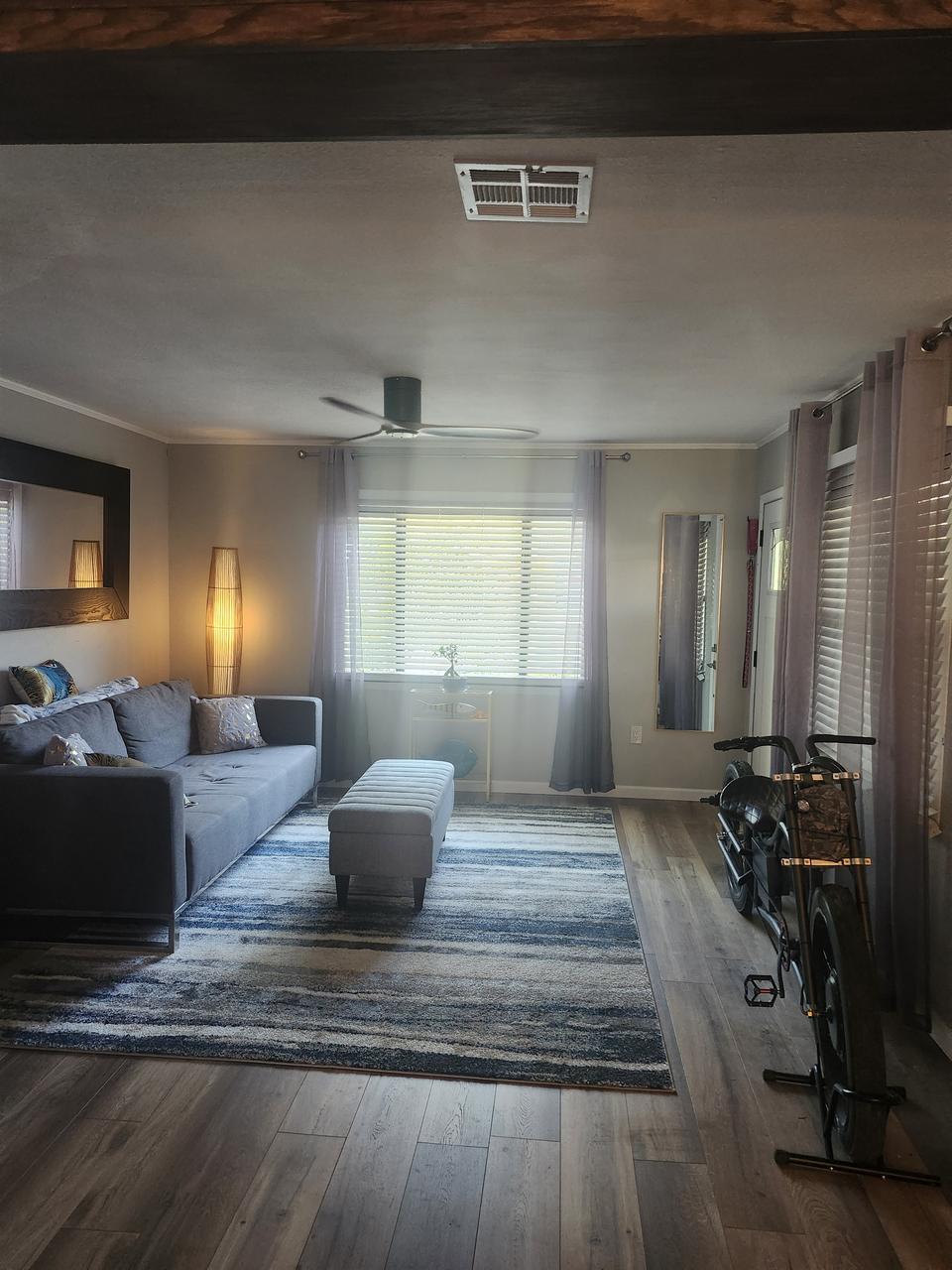 Profile photo 13 of 14