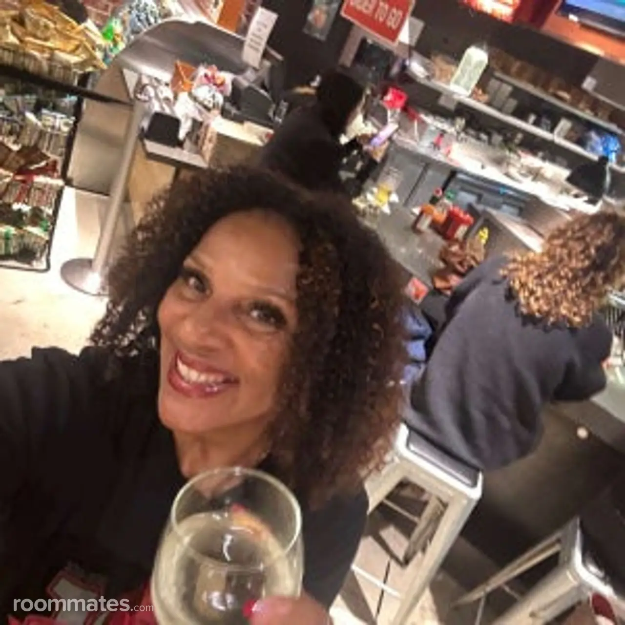 Profile photo 7 of 8