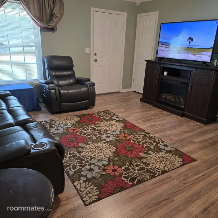Room for rent in Summerfield, FL $525, house