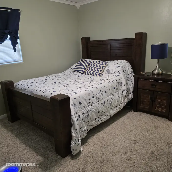Room for rent in Summerfield, FL $700, house