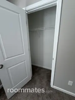 Room for rent in Canton, GA $900, house