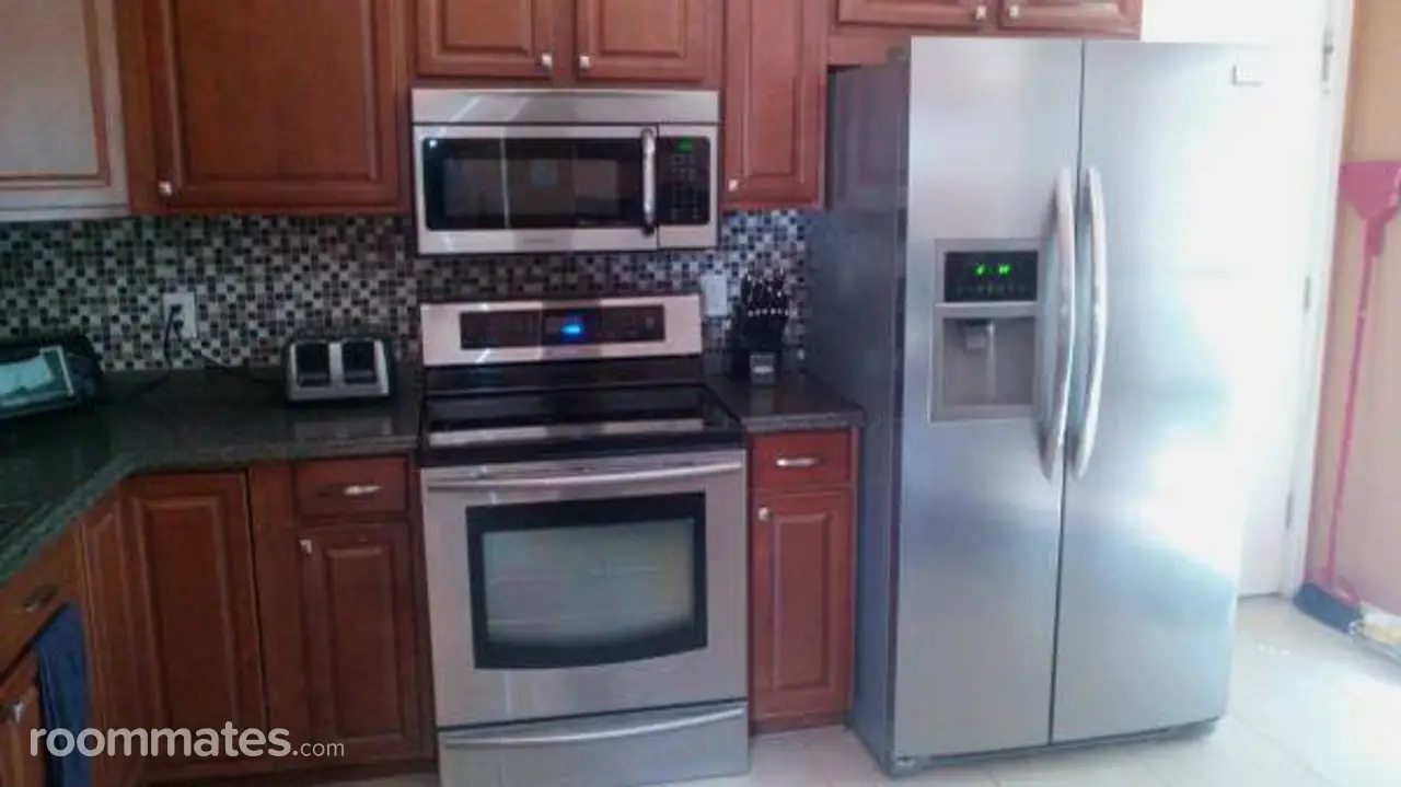 Profile photo 4 of 14