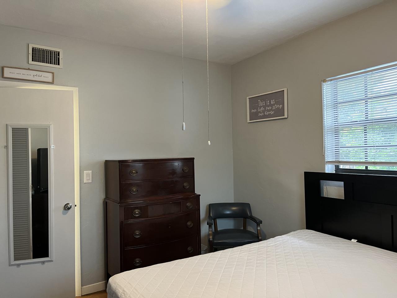 Profile photo 3 of 13