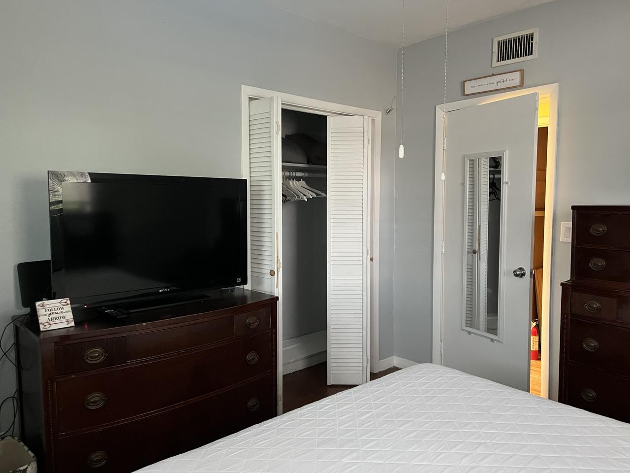 Profile photo 1 of 13