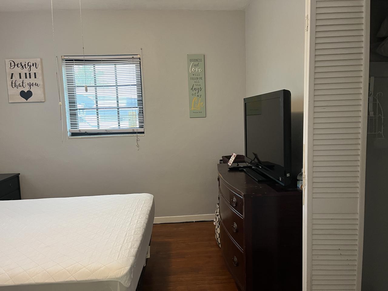 Profile photo 2 of 13