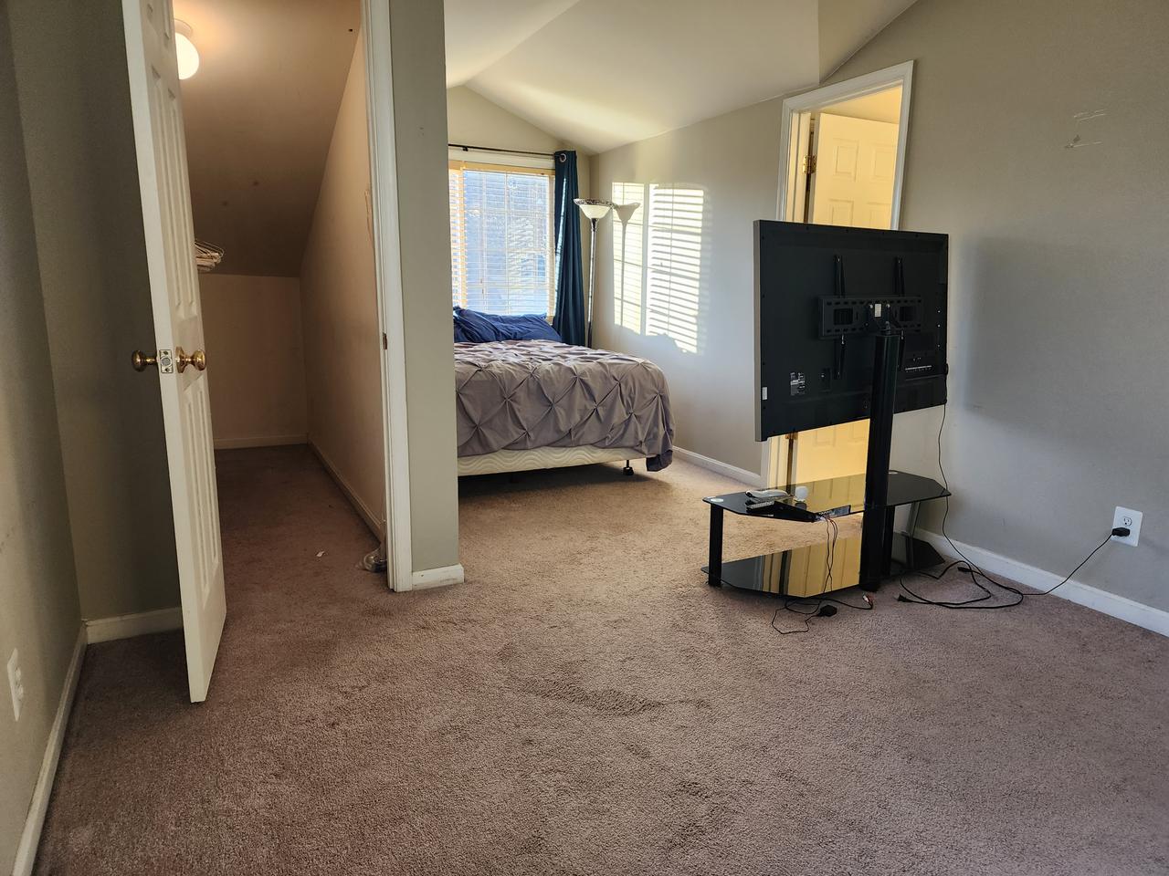 Profile photo 8 of 11