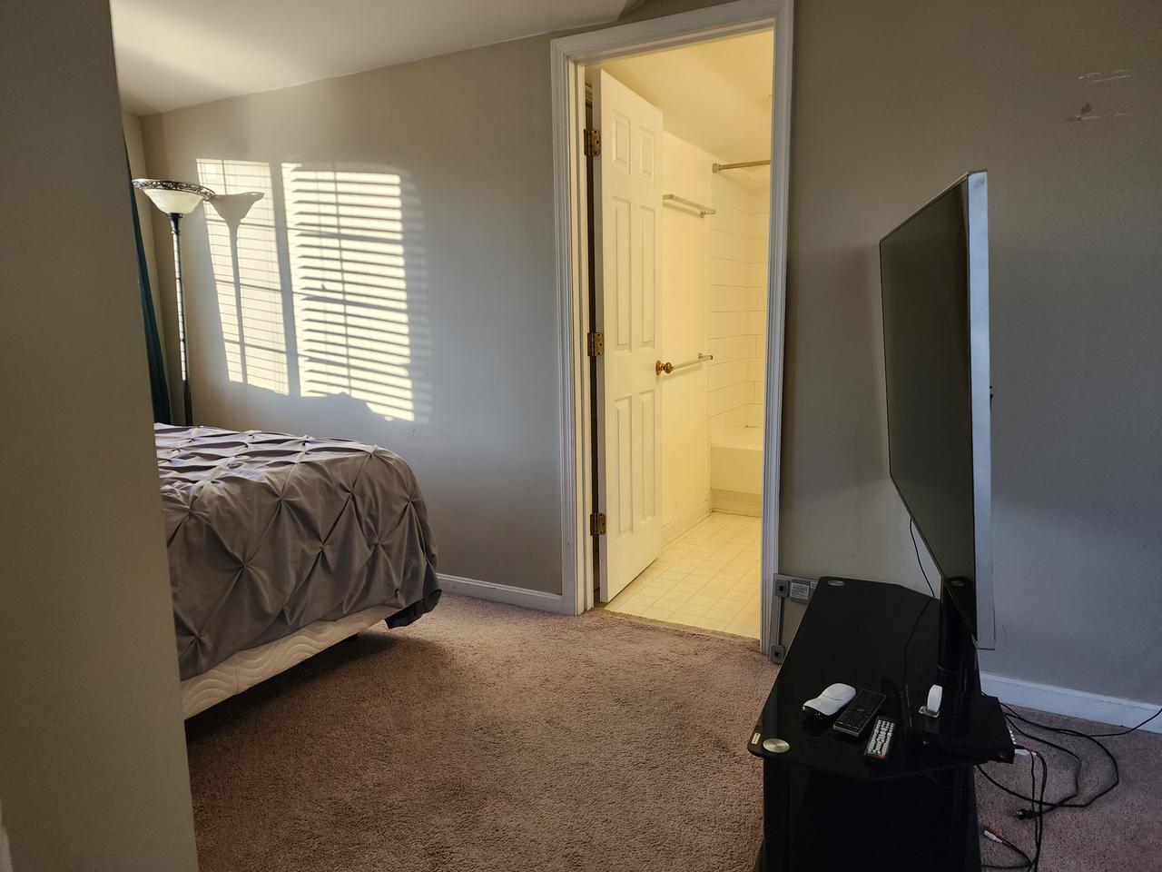 Profile photo 3 of 11