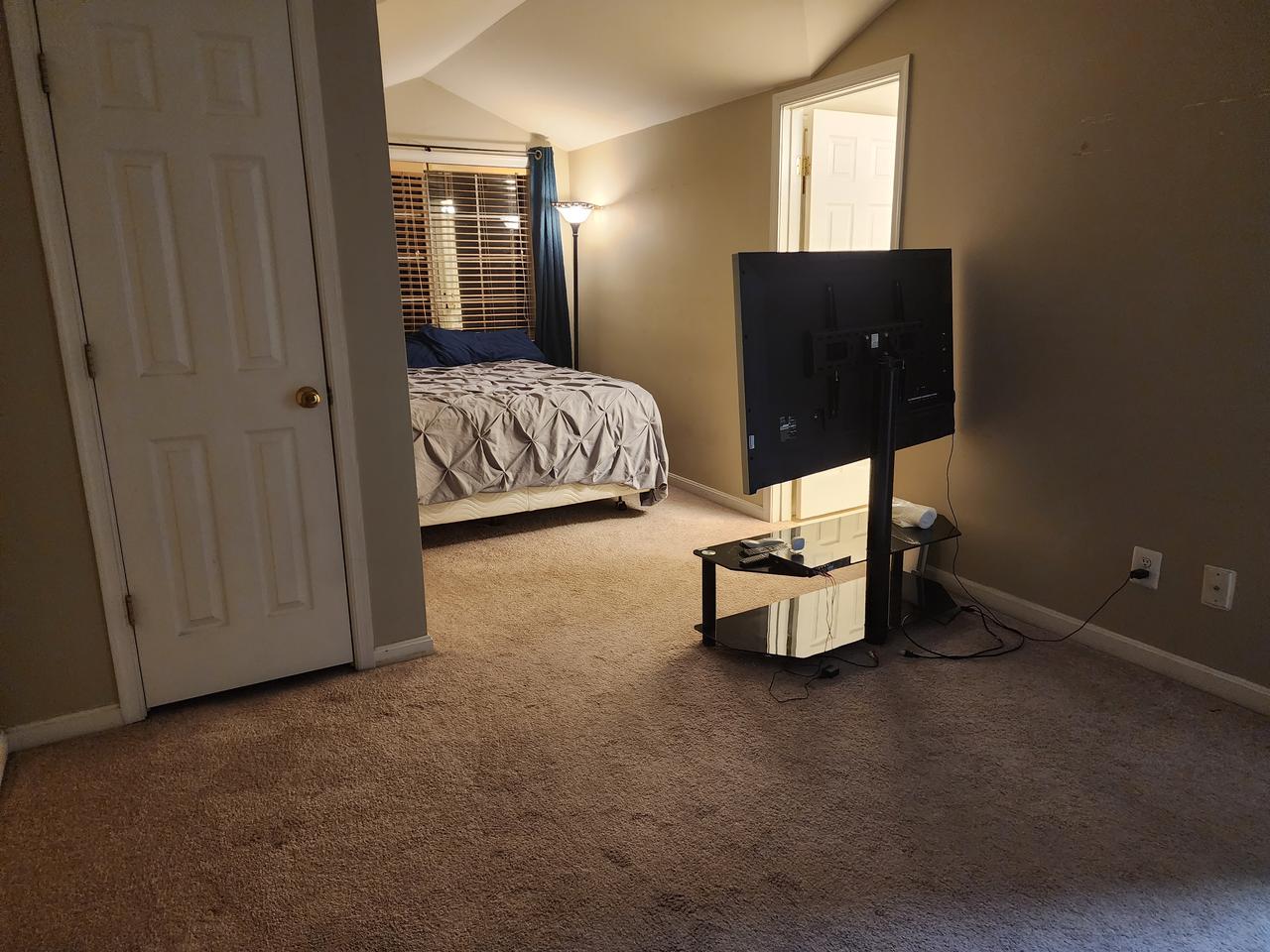 Profile photo 5 of 11