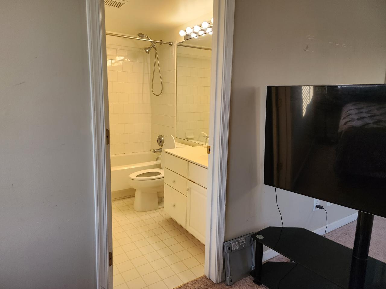 Profile photo 6 of 11