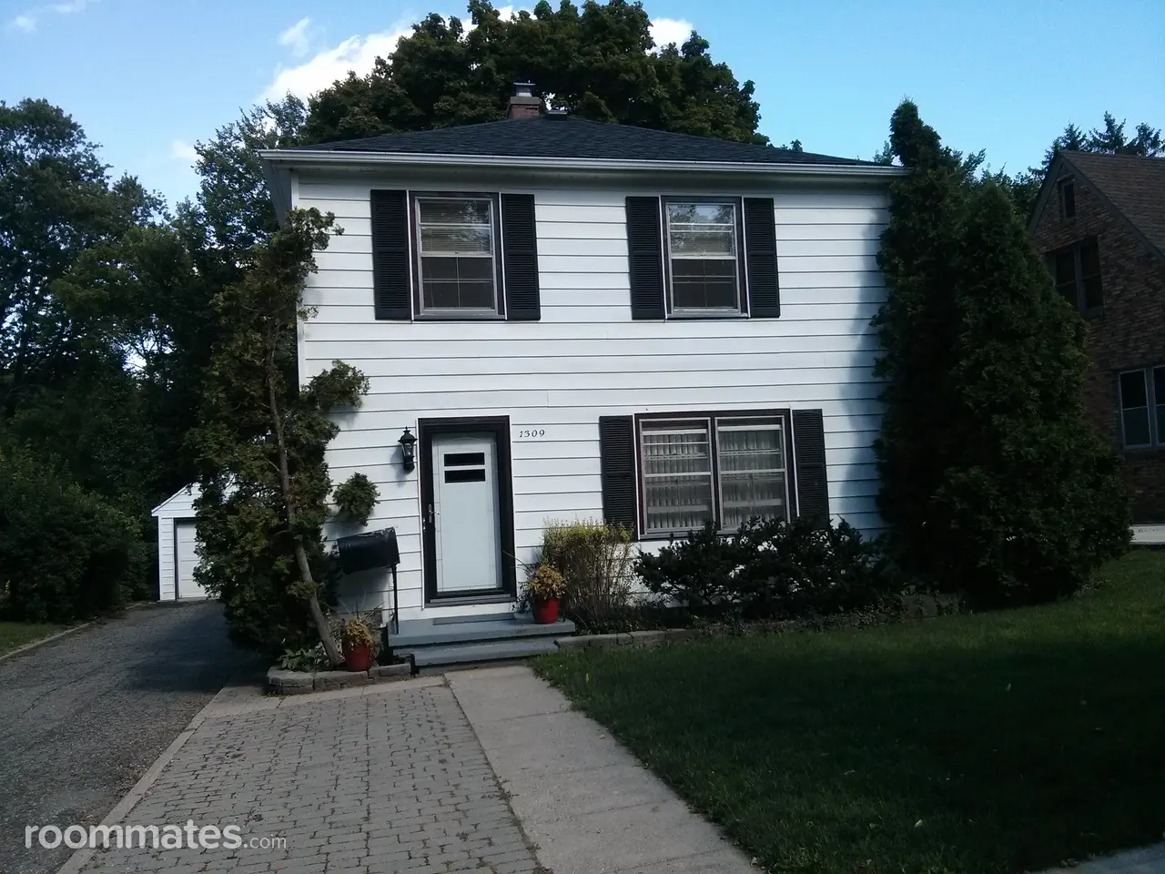 Room for rent in Ann Arbor, MI $1145, house