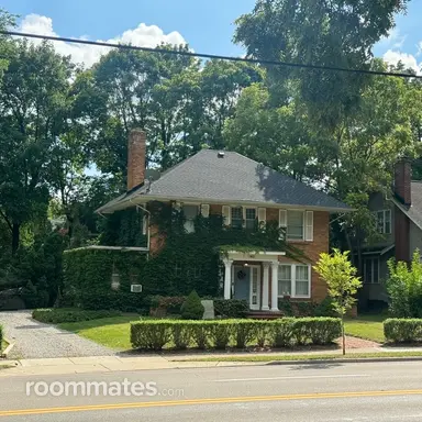 Room for rent in Ann Arbor, MI $995, house