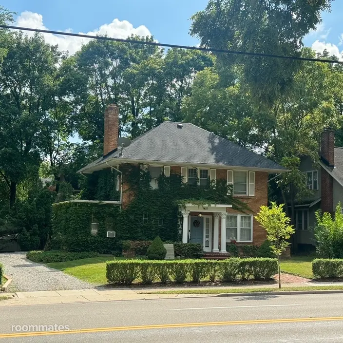 Room for rent in Ann Arbor, MI $995, house