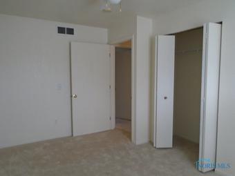 Room for rent in Toledo, OH $600, house