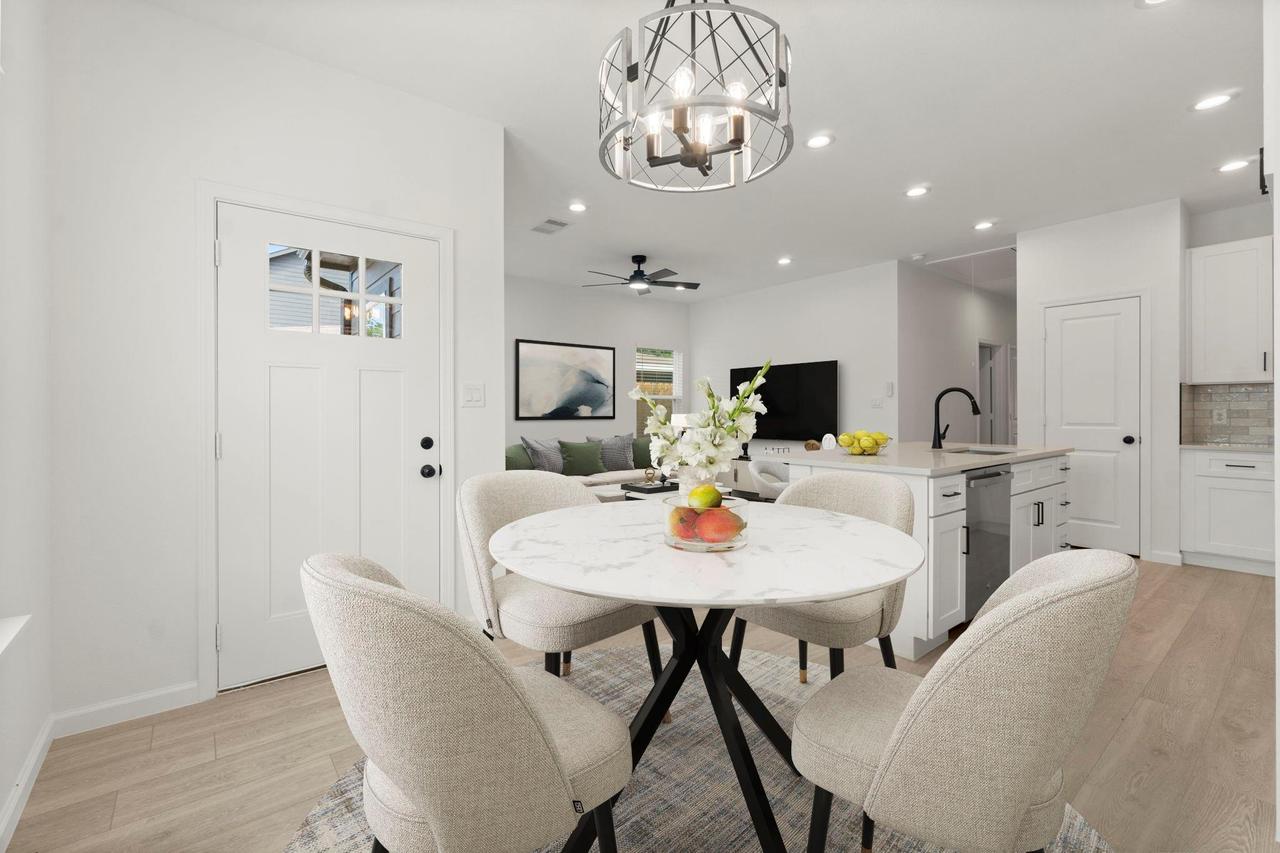 Profile photo 3 of 11