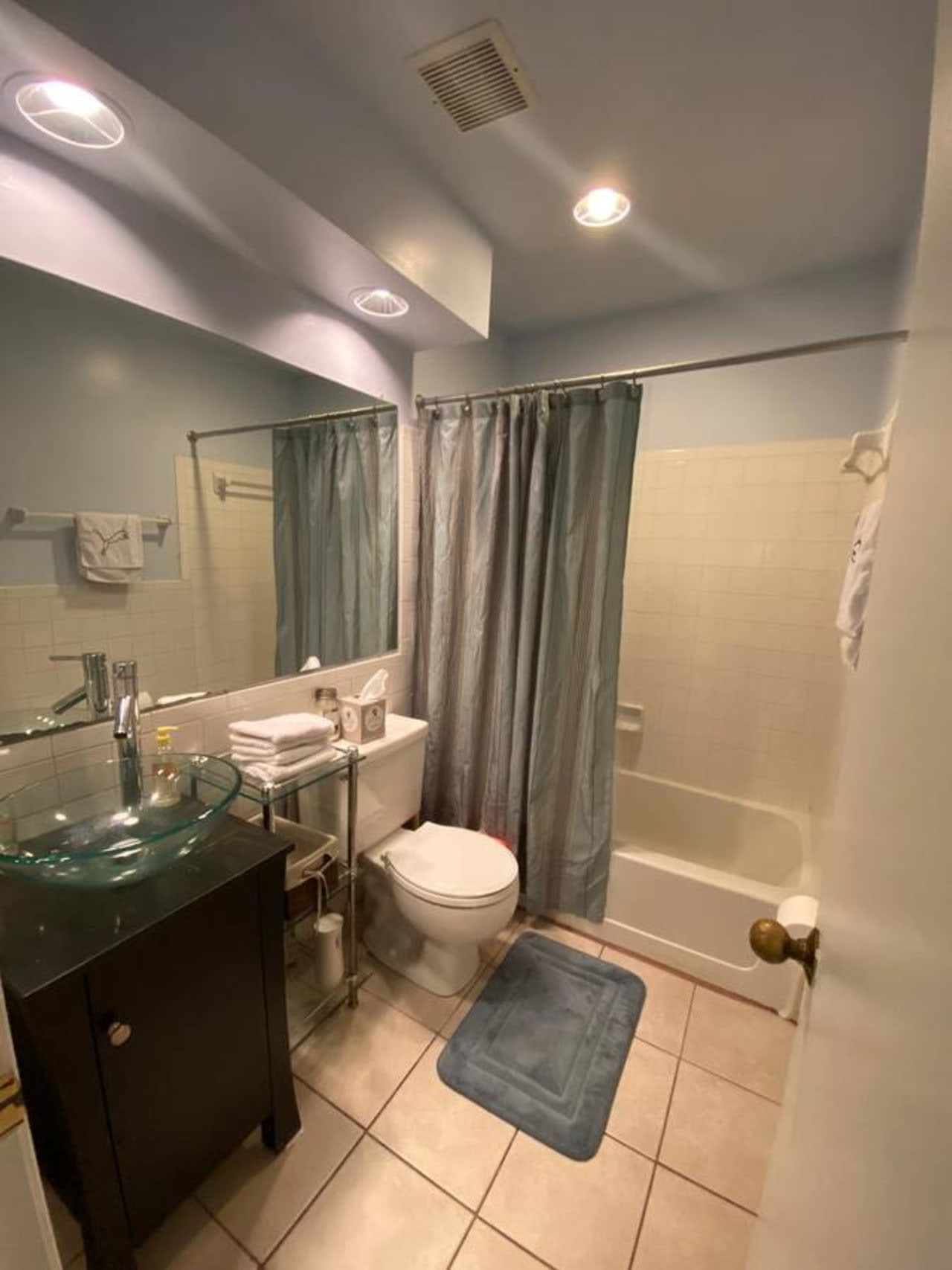 Profile photo 6 of 10