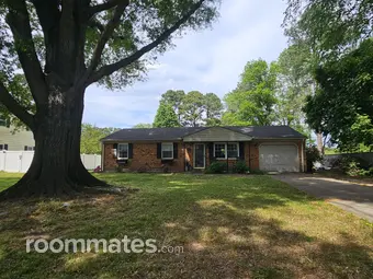 Room for rent in Virginia Beach, VA $950, house
