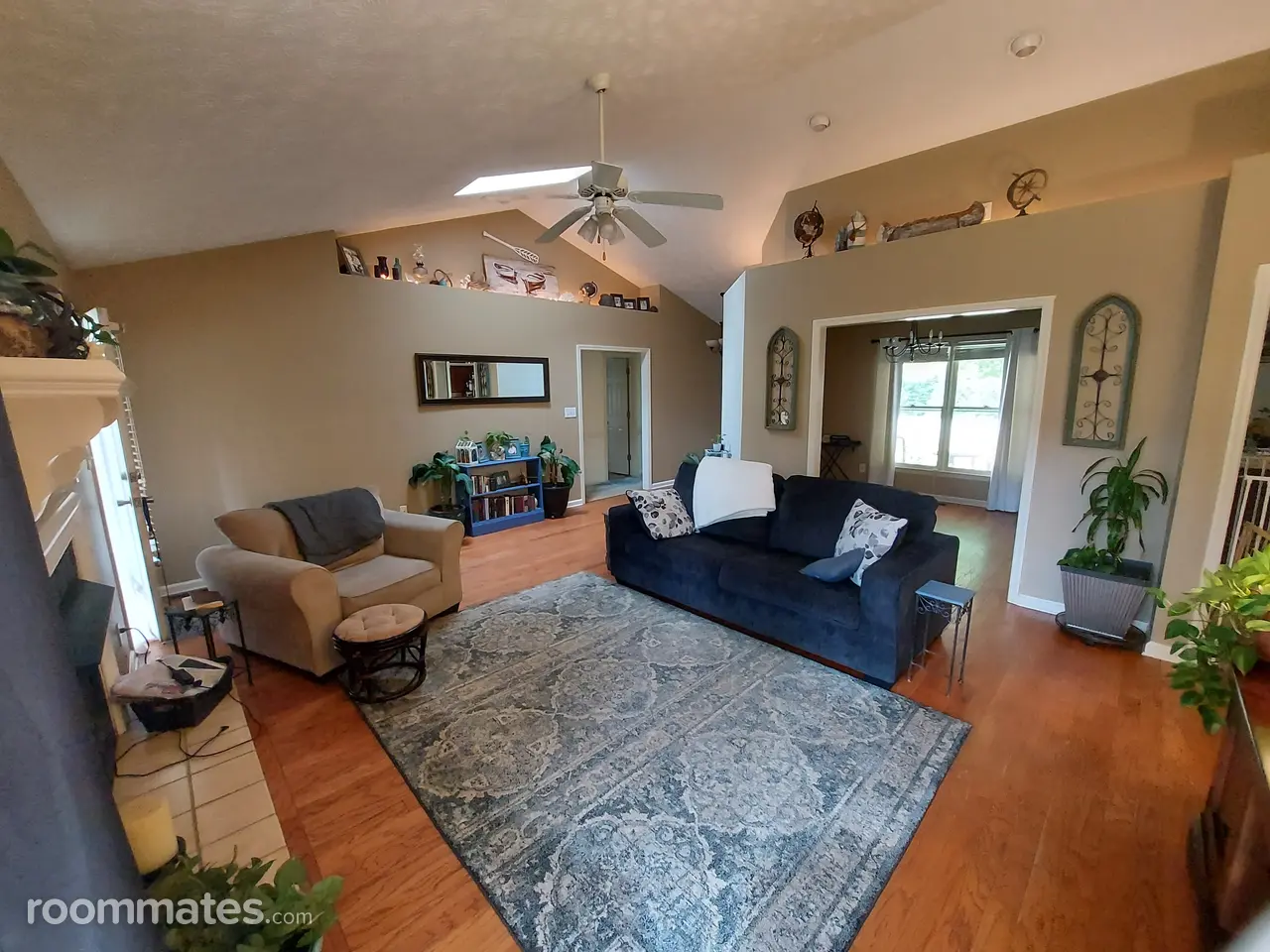 Profile photo 2 of 14