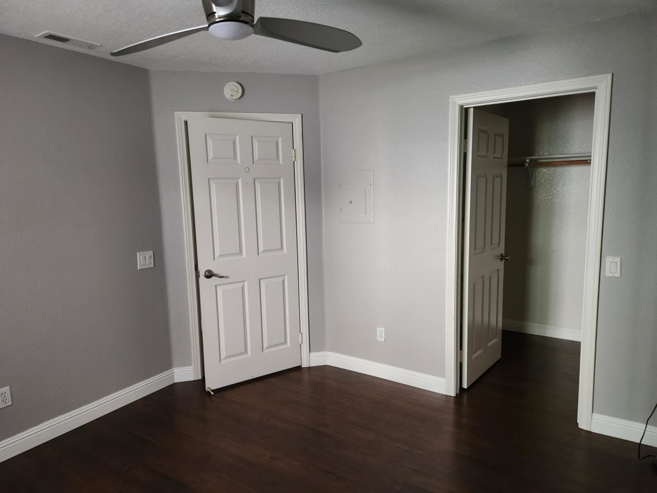 Profile photo 10 of 11