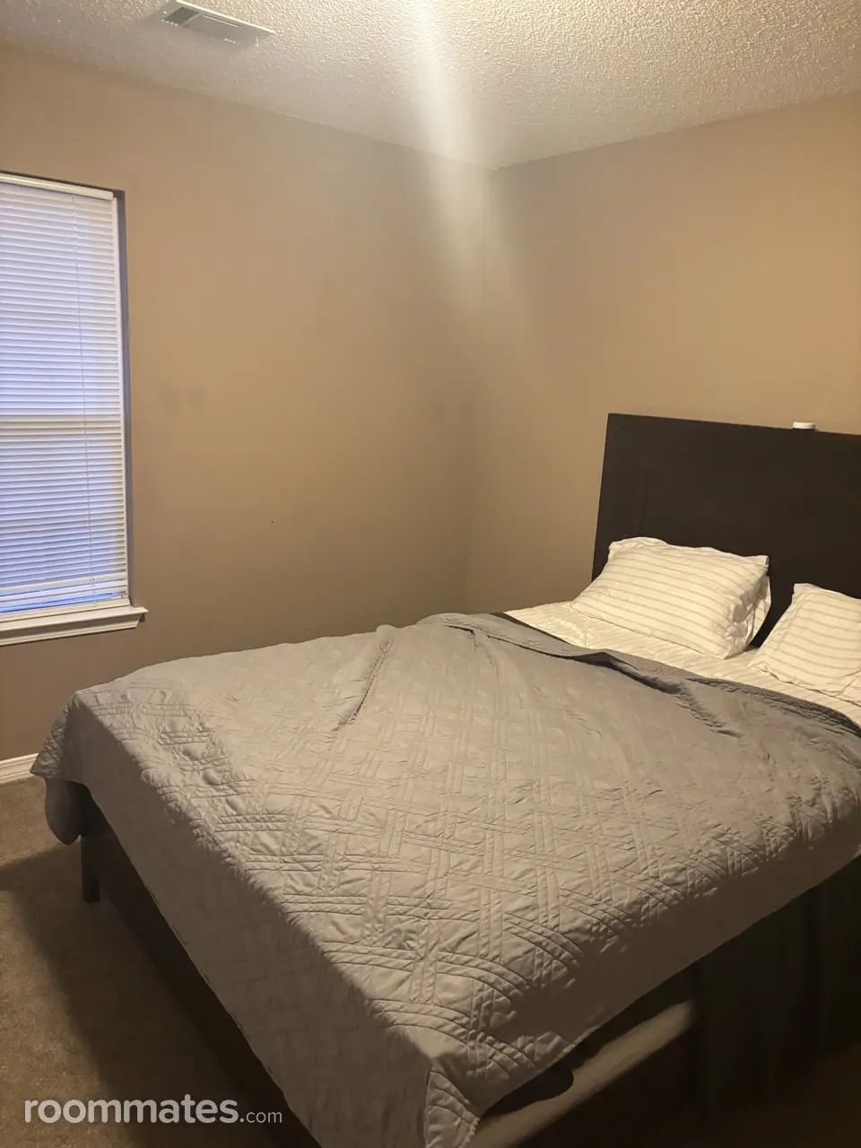 Profile photo 3 of 9