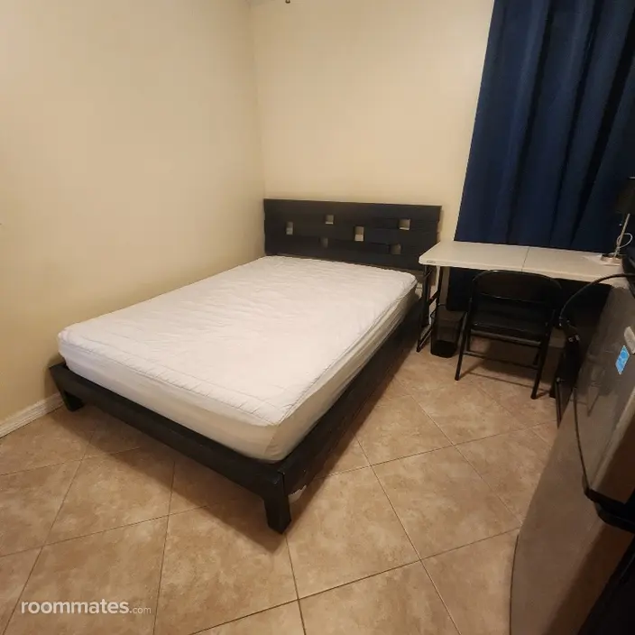Room for rent in Orlando, FL $825, house