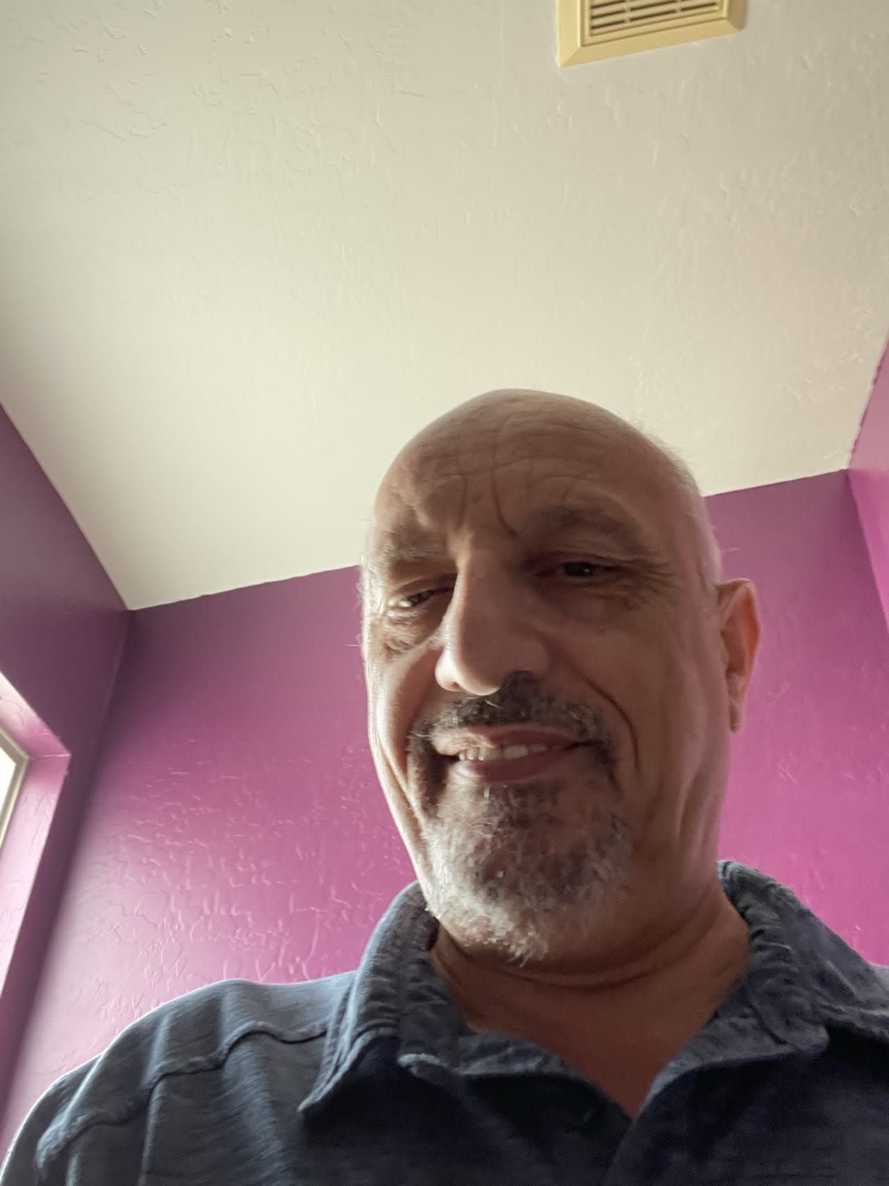 Profile photo 9 of 9