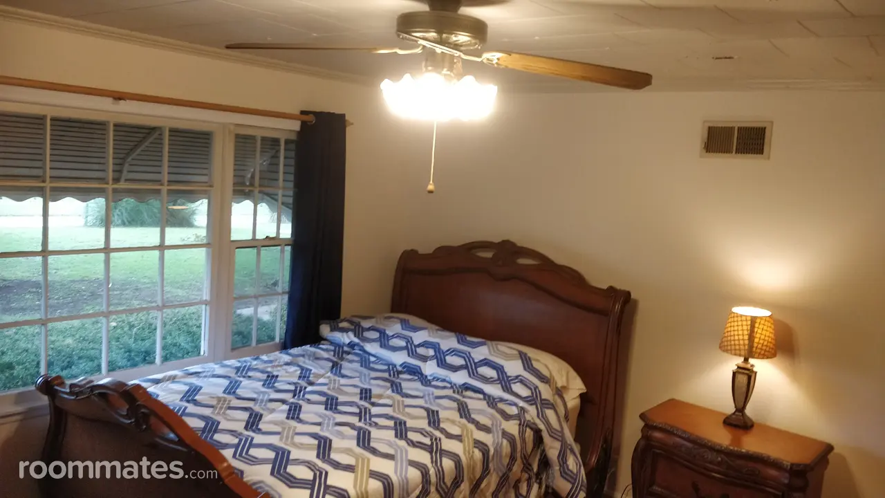 Profile photo 6 of 11